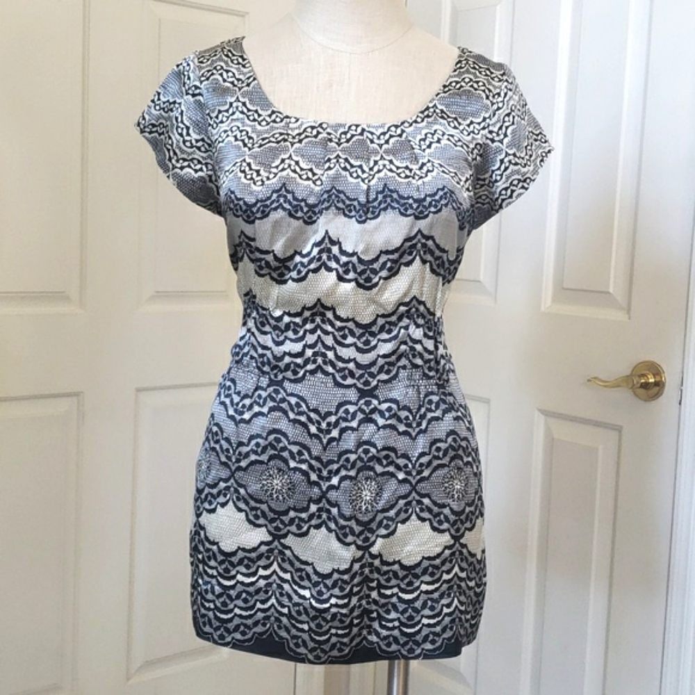 CAbi 100% Silk Blouse – Chantilly Lace Print Illusion | Black & White | MEDIUM - Picture 4 of 16